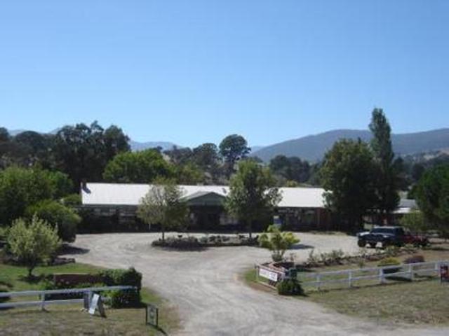 Merrijig Motor Inn Exterior photo